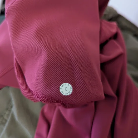 Lululemon Power Through High Rise Tight 25" - Picture 3 of 3